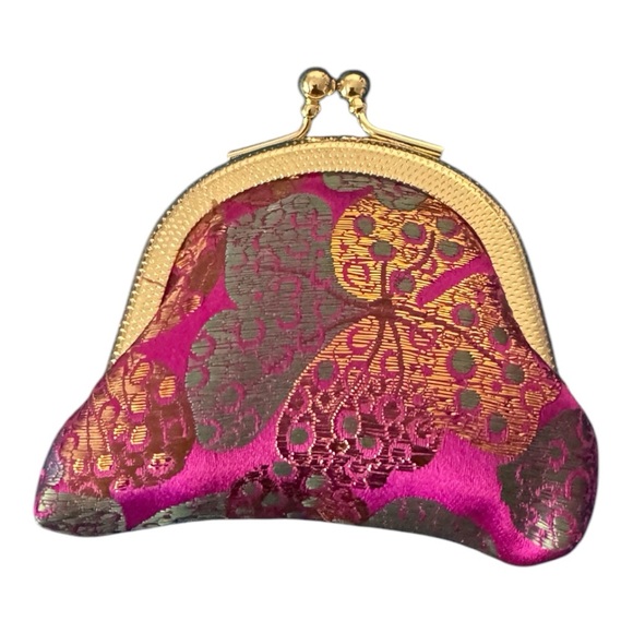 Handbags - Kisslock Coin Purse - Brocade Print Small Clasp Vintage-Style Wallet
